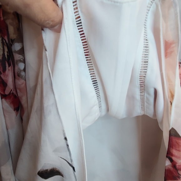 Floral Chiffon Blouse - Picture 7 of 8